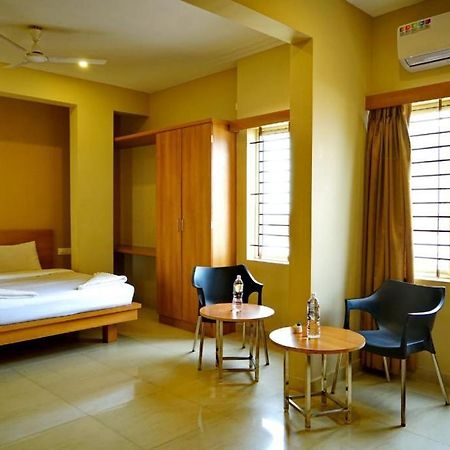 Samasth Rooms And Suits Mysore Εξωτερικό φωτογραφία