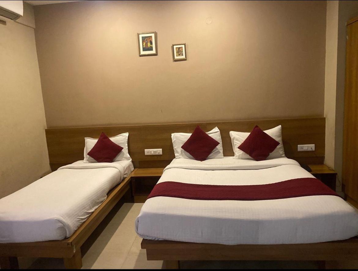 Samasth Rooms And Suits Mysore Εξωτερικό φωτογραφία
