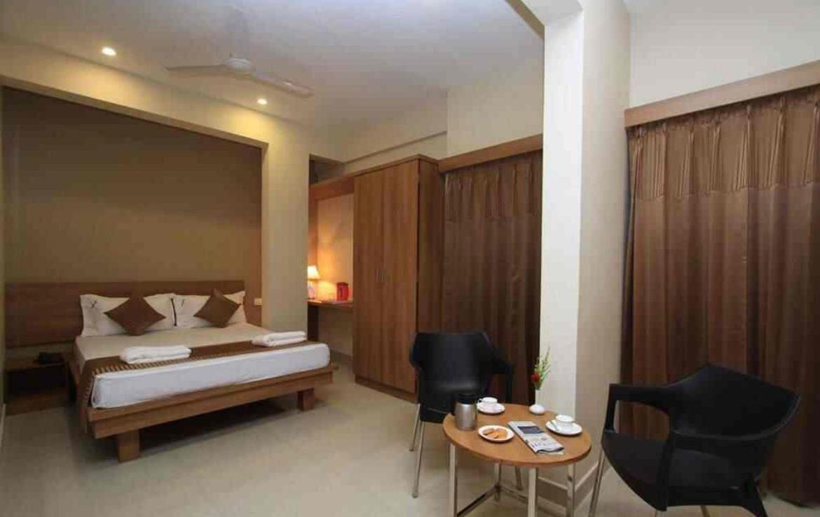 Samasth Rooms And Suits Mysore Εξωτερικό φωτογραφία
