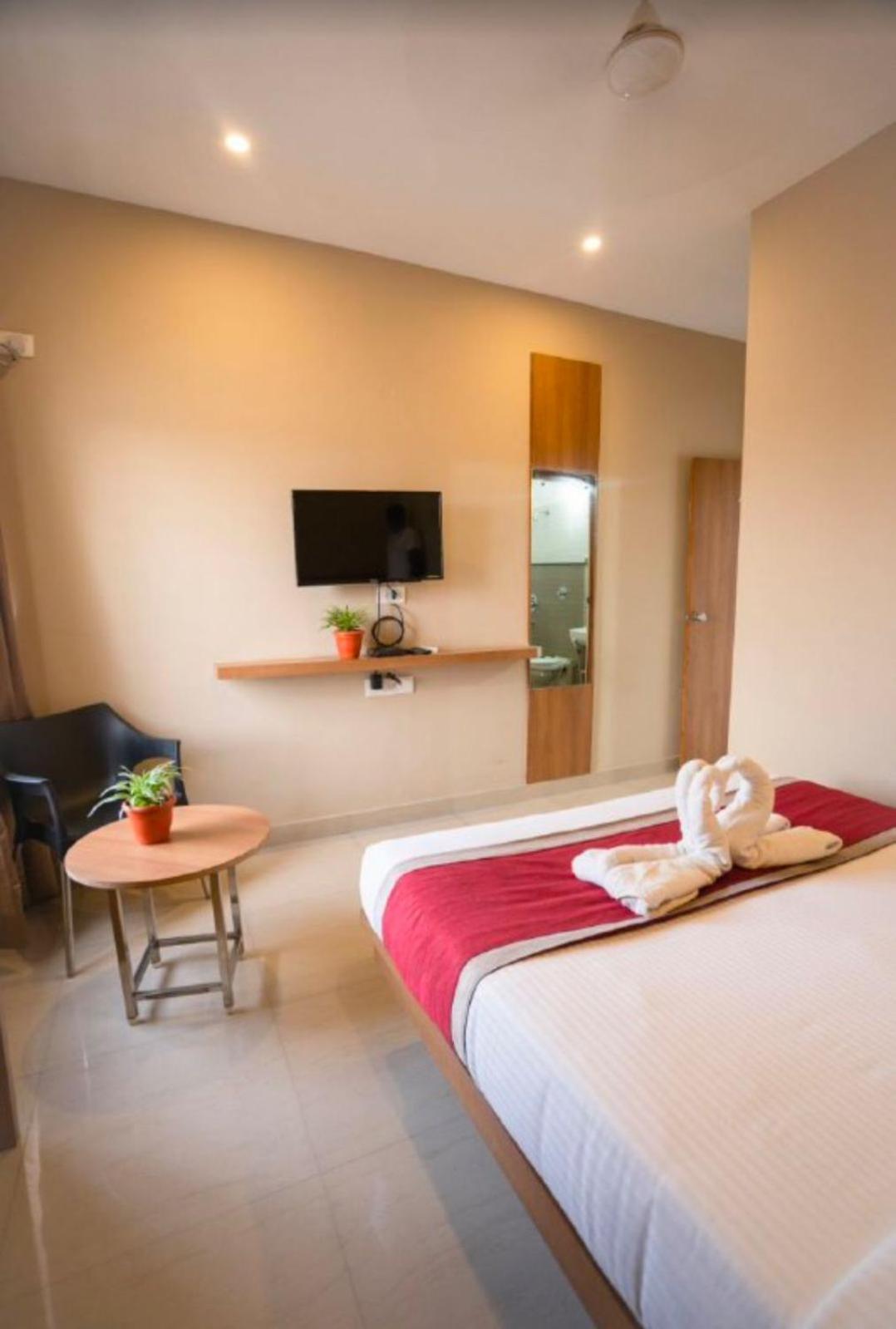 Samasth Rooms And Suits Mysore Εξωτερικό φωτογραφία