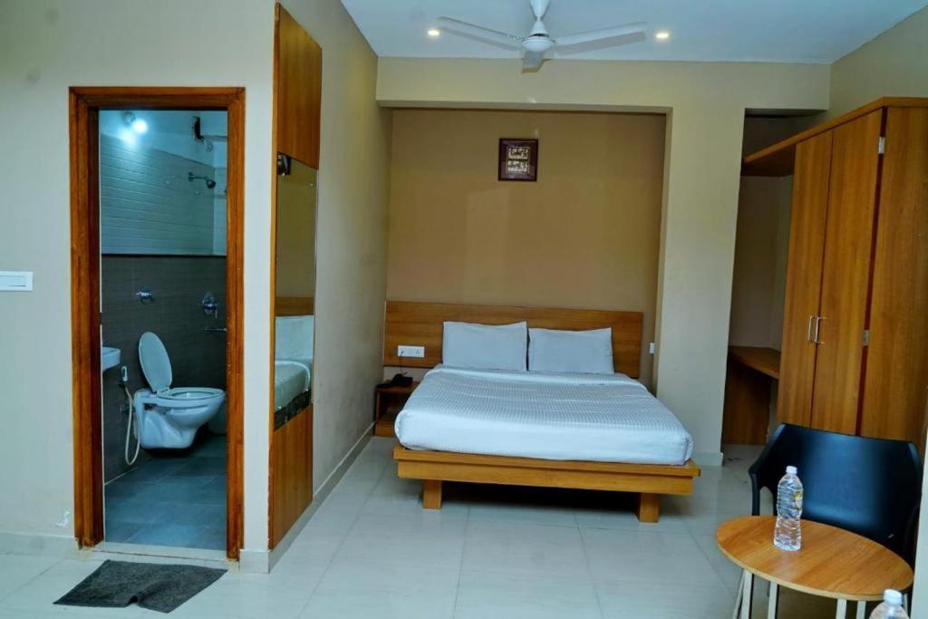 Samasth Rooms And Suits Mysore Εξωτερικό φωτογραφία