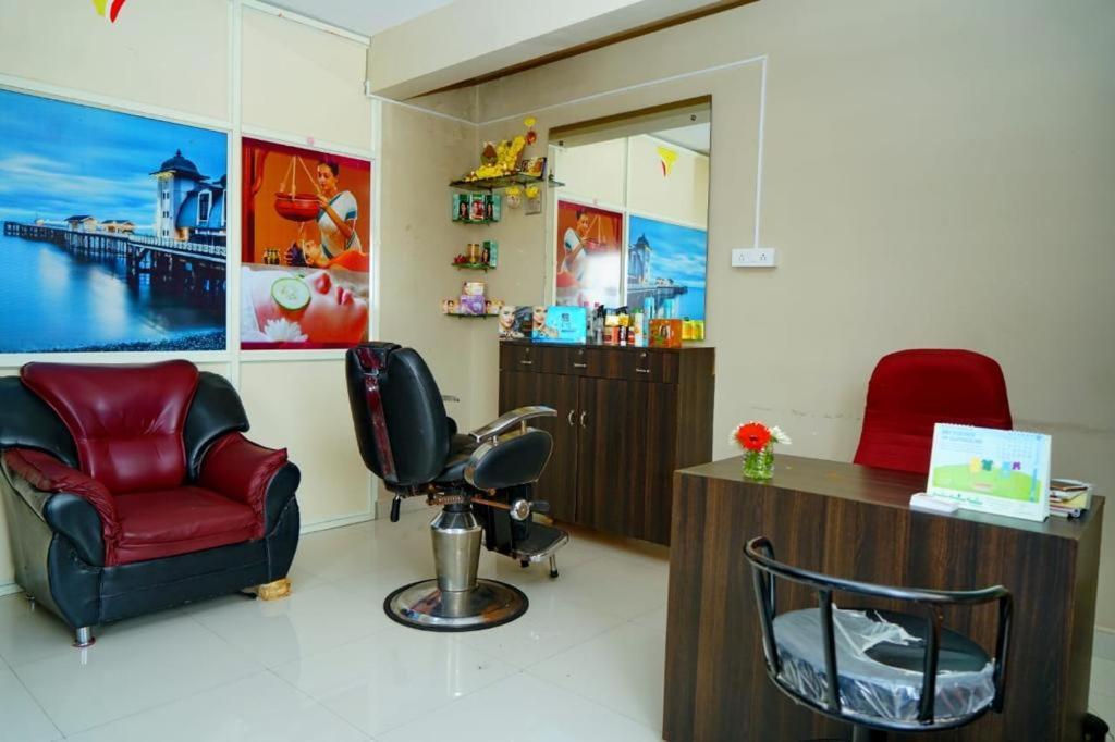 Samasth Rooms And Suits Mysore Εξωτερικό φωτογραφία